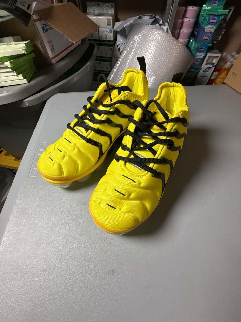 Nike Air VaporMax Plus Yellow Black Sneakers Size 8.5